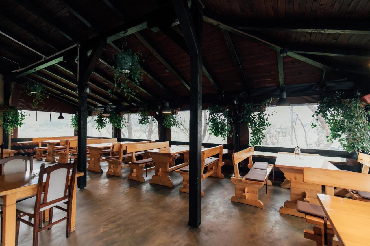 Restoran I Sobe Savic Bed & Breakfast Krnjak Exterior photo